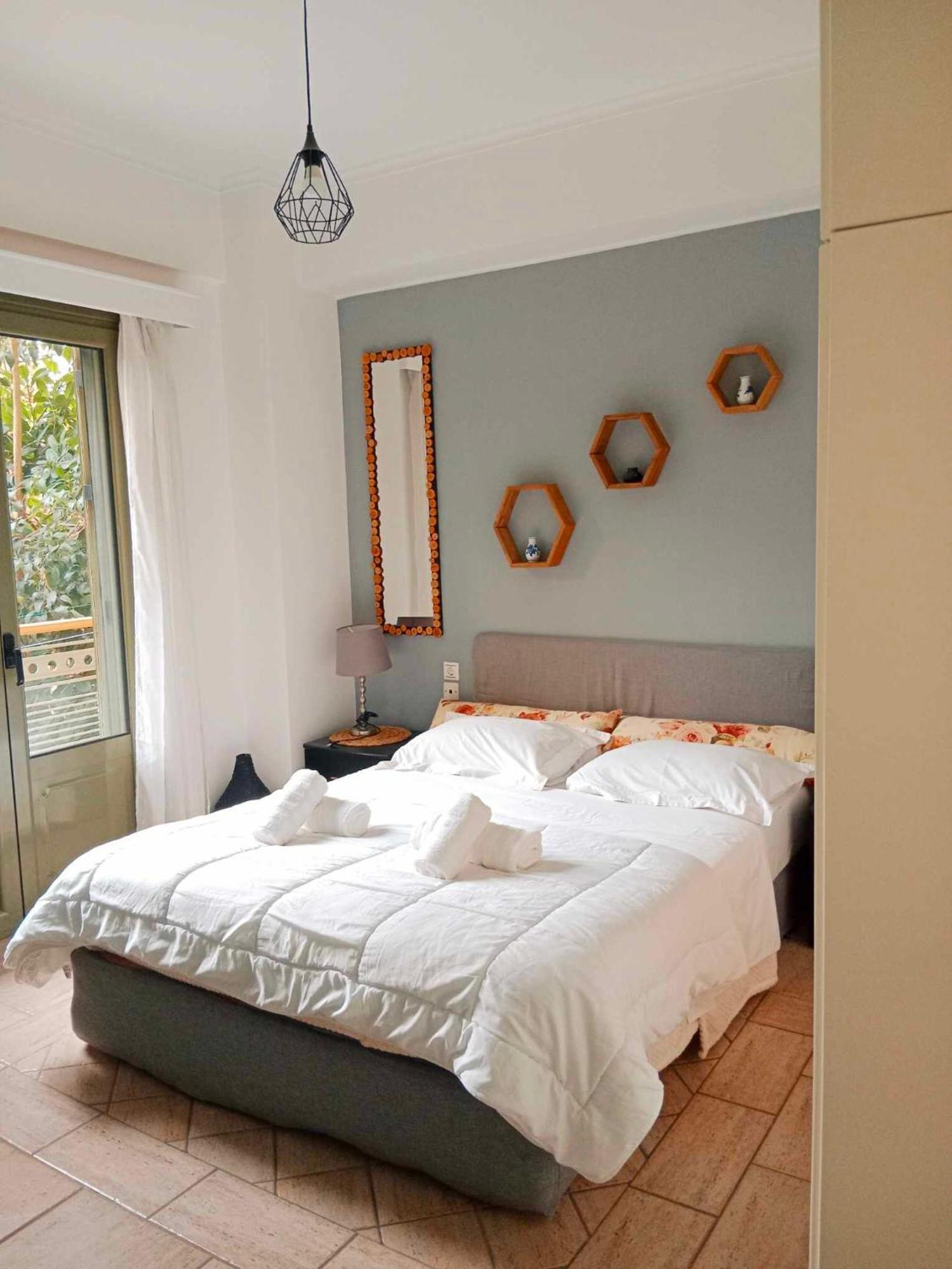 Lazarus 2Bd Apartment In The Center Patras Bagian luar foto