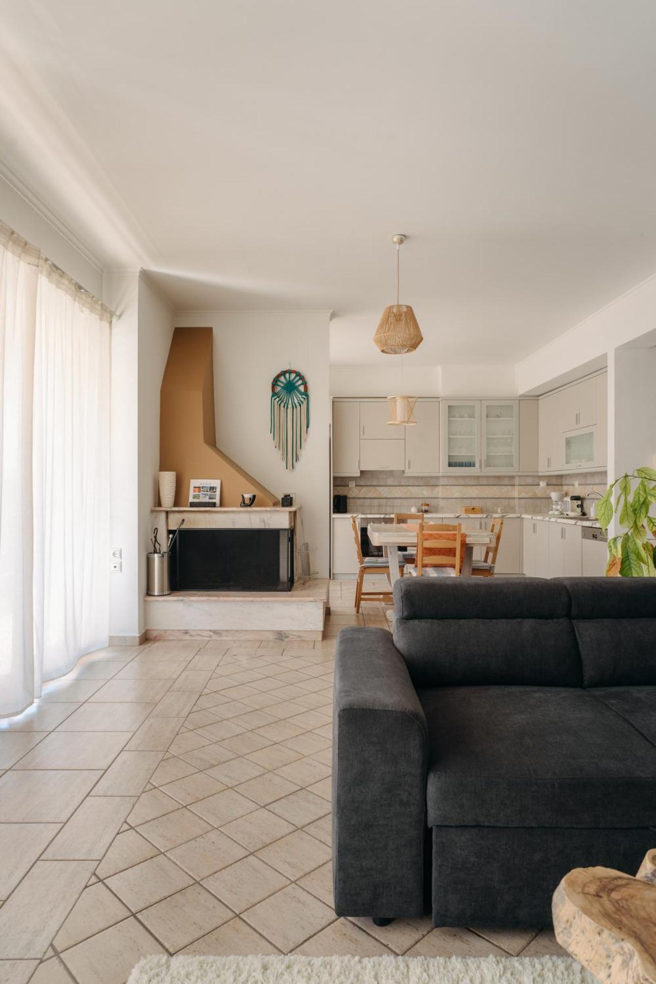 Lazarus 2Bd Apartment In The Center Patras Bagian luar foto