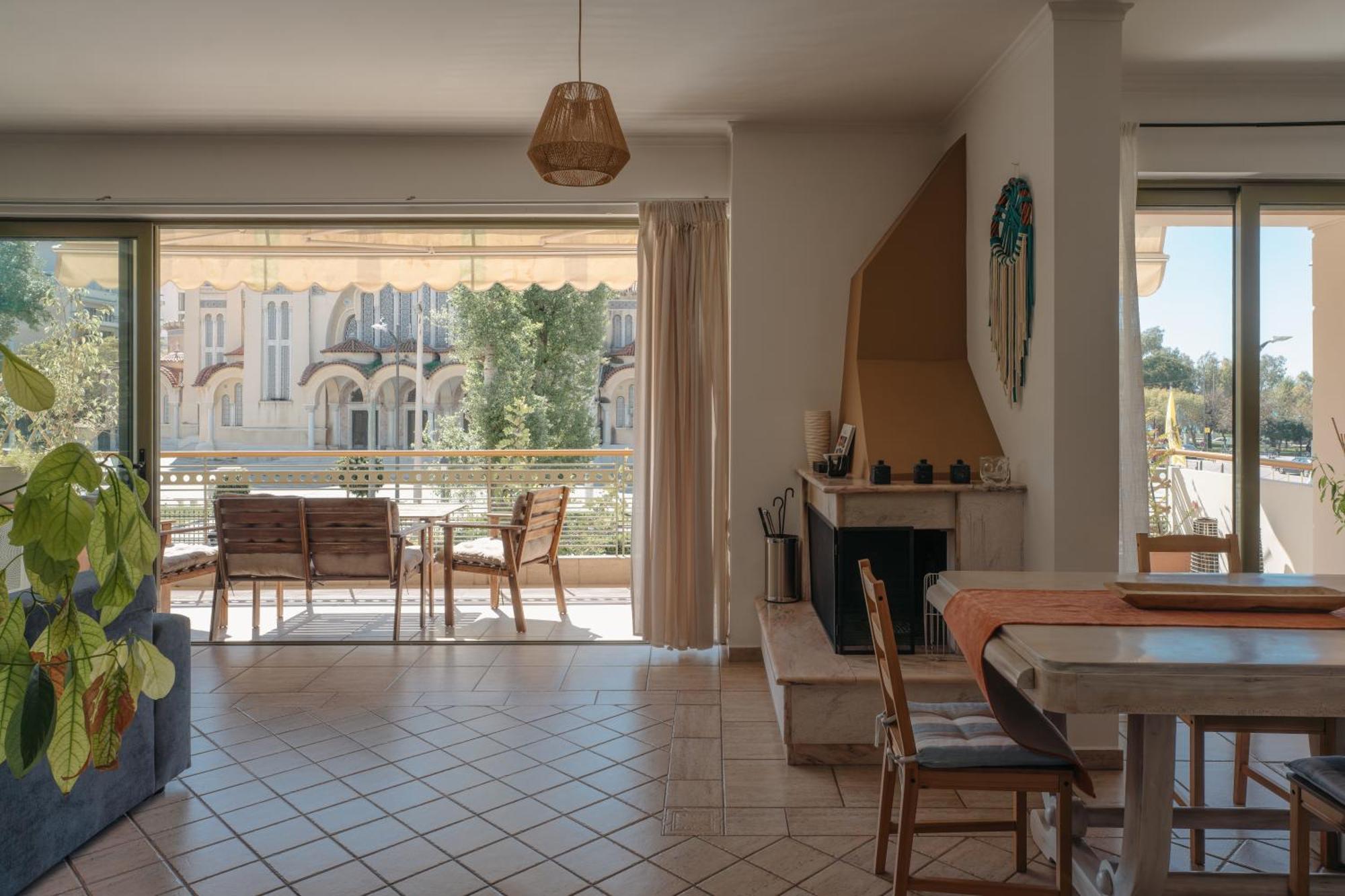 Lazarus 2Bd Apartment In The Center Patras Bagian luar foto