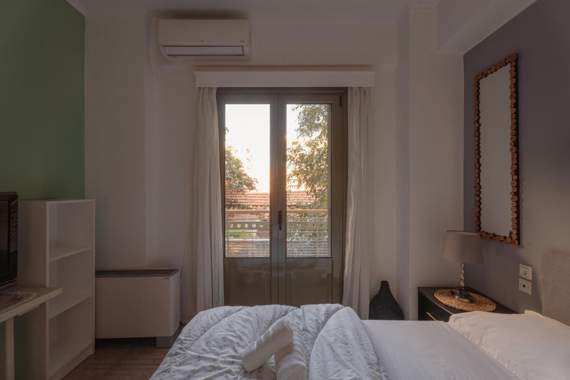 Lazarus 2Bd Apartment In The Center Patras Bagian luar foto